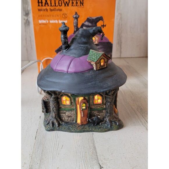 Dept 56 4025341 Hilda's Witch Haunt Halloween witch Hollow Village accessory cat - Picture 1 of 10